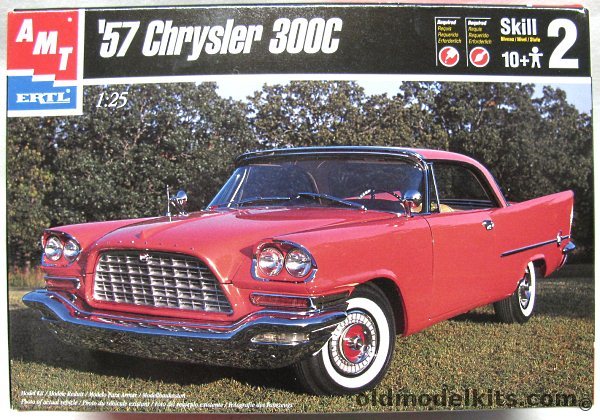 AMT 1/25 1957 Chrysler 300C Two Door Hardtop, 31885 plastic model kit